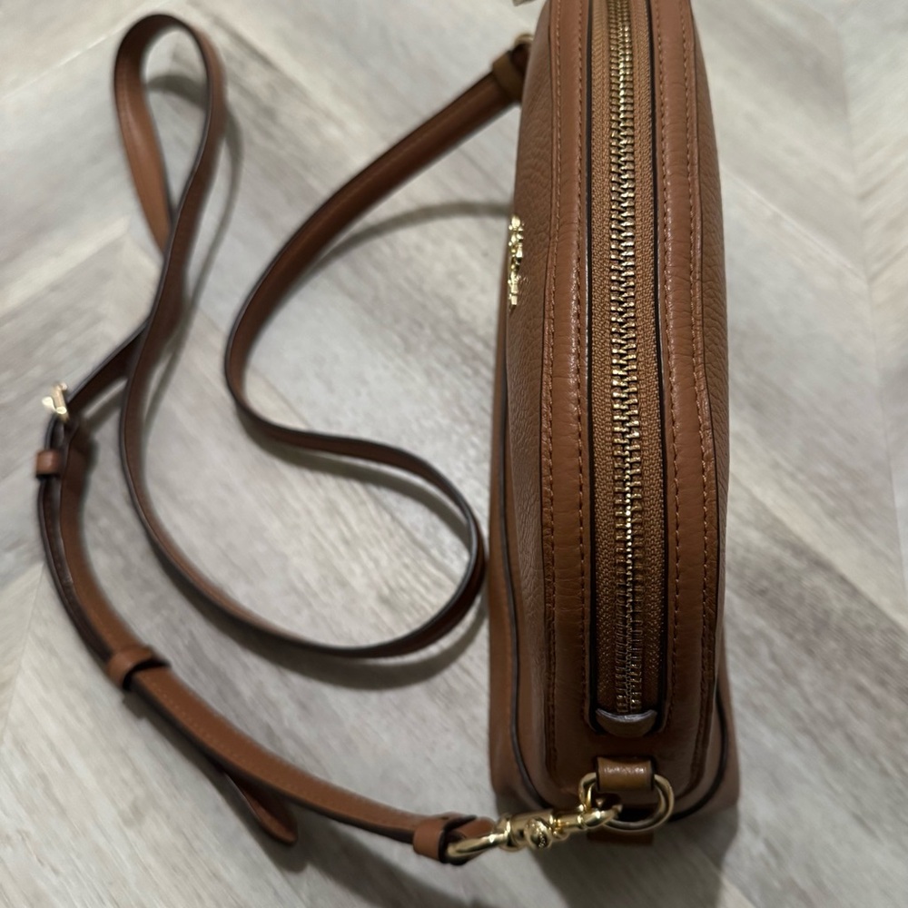 EUC Coach l Dome Shaped l Pebble Leather | Light Saddle (Brown) | Crossbody - Picture 5 of 9